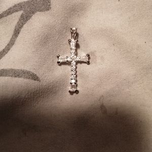 ❤️FREE GIFT❤️Silver Cross Pendant